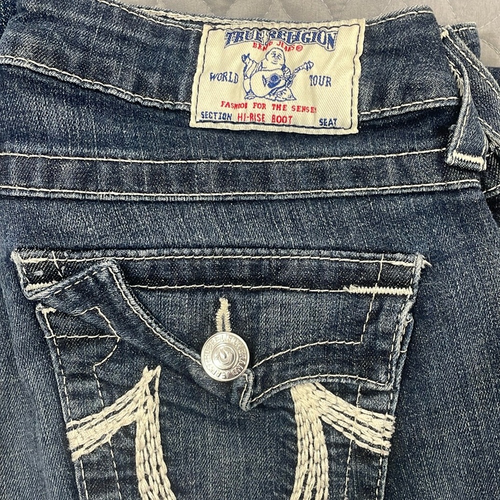 True religion size 28 boot cut hi rise
